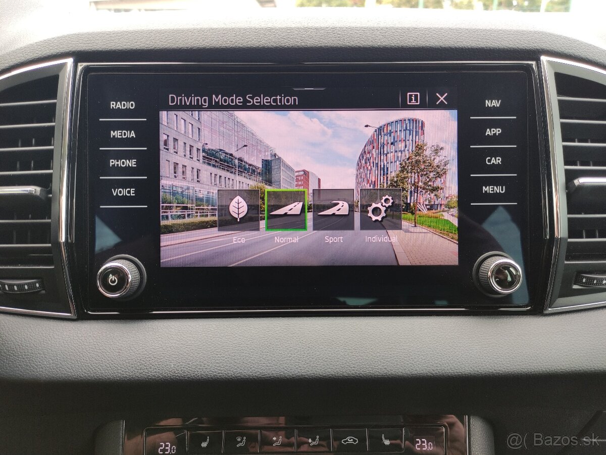 Škoda Karoq DSG STYLE FullLED VIRTUAL KAMERA - 14