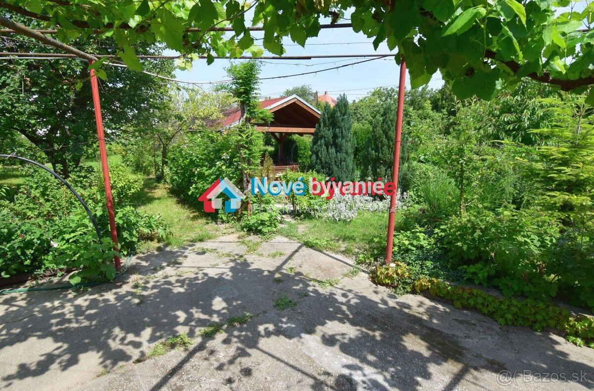 PREDAJ 6 izb. RD + DVOJGARÁŽ + OVOCNÁ ZÁHRADA + ALTÁNOK - 14