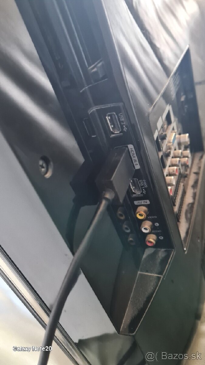 Predám tv Samsung LE52B750U1W - 14