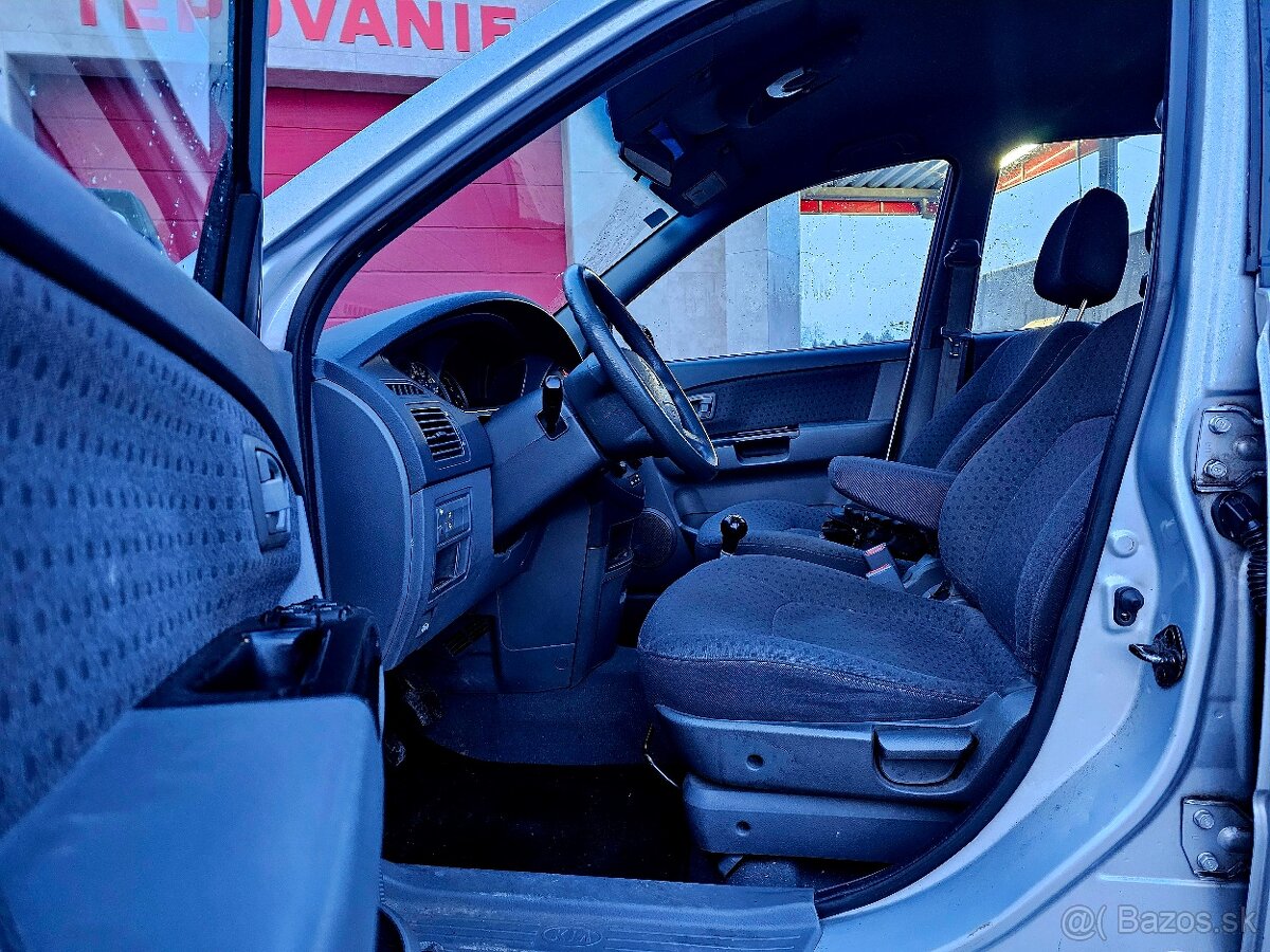 Kia Carens VAN 2 0 CRDI 83KW - 14