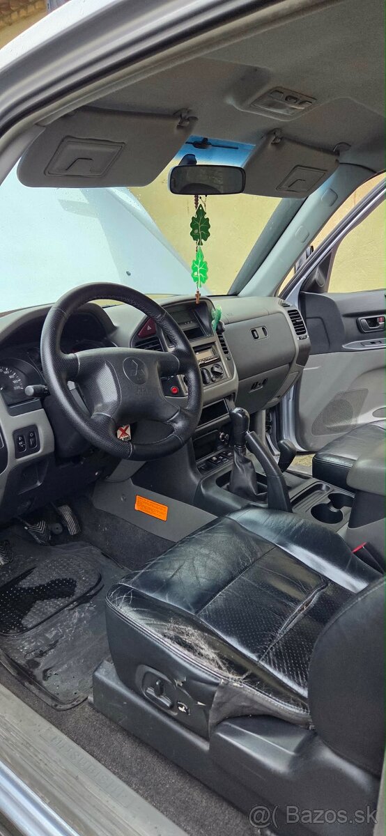 Predam Mitsubushi Pajero - 14