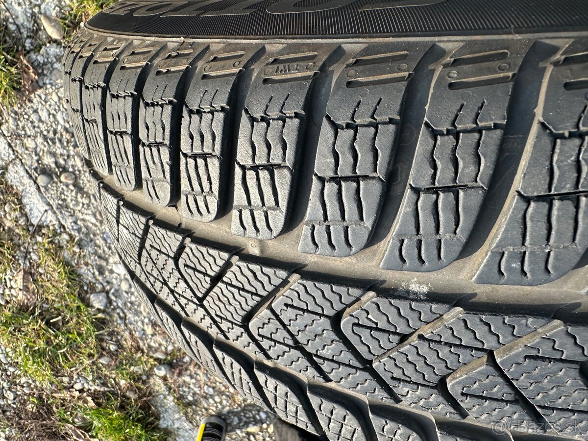 Predám zimnú sadu 5x112 225/55 r17 VW - 14