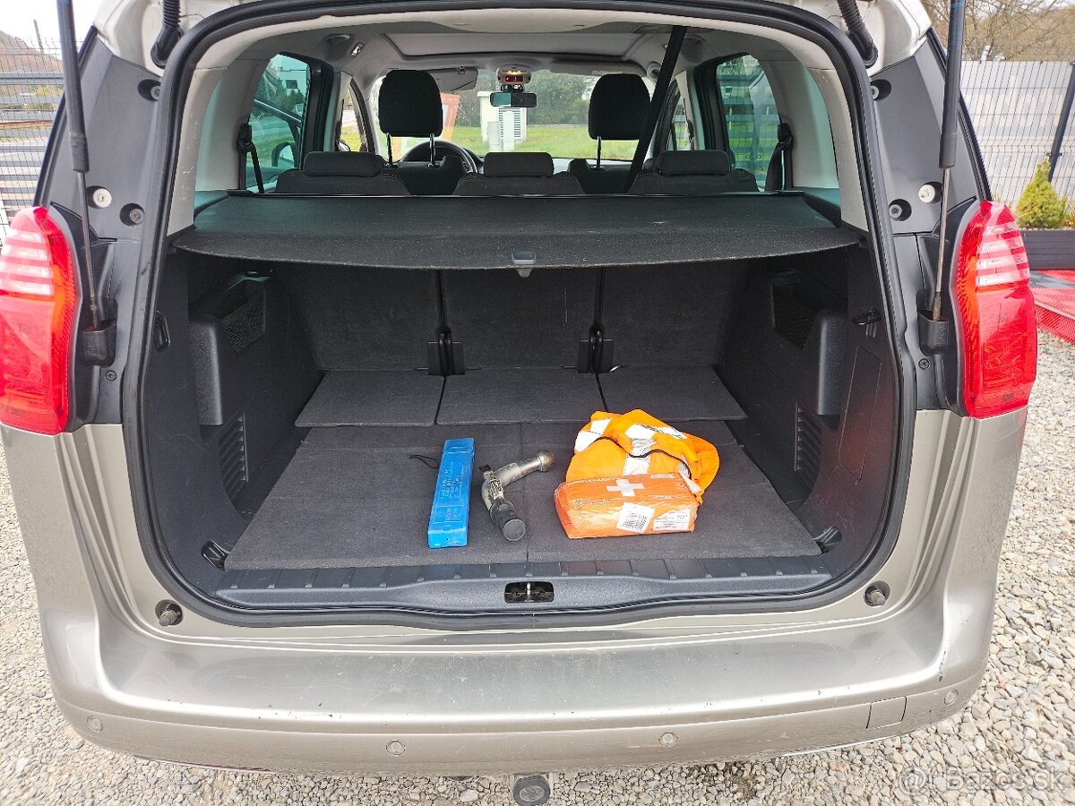 PEUGEOT 5008 (2014) - 14