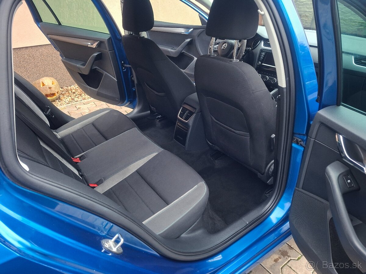 ŠKODA OCTAVIA 3 COMBI 1.6 TDI ELEGANCE - 14