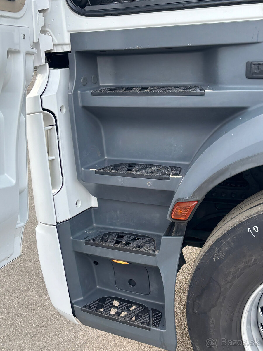 Prodám tahač MERCEDES-BENZ ACTROS 1848 E6 dvouokruhová hydr. - 14