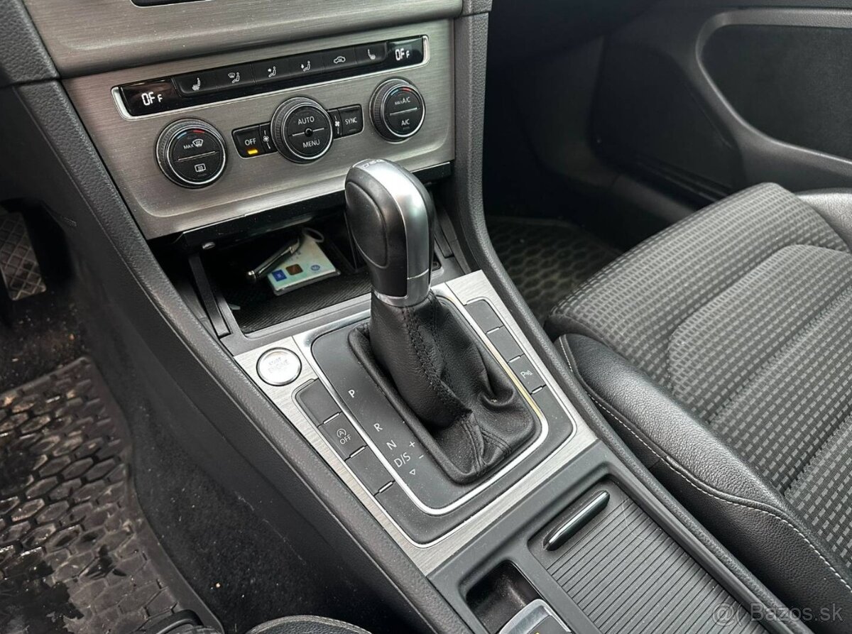 Volkswagen Golf 1.6 TDI DSG - 14