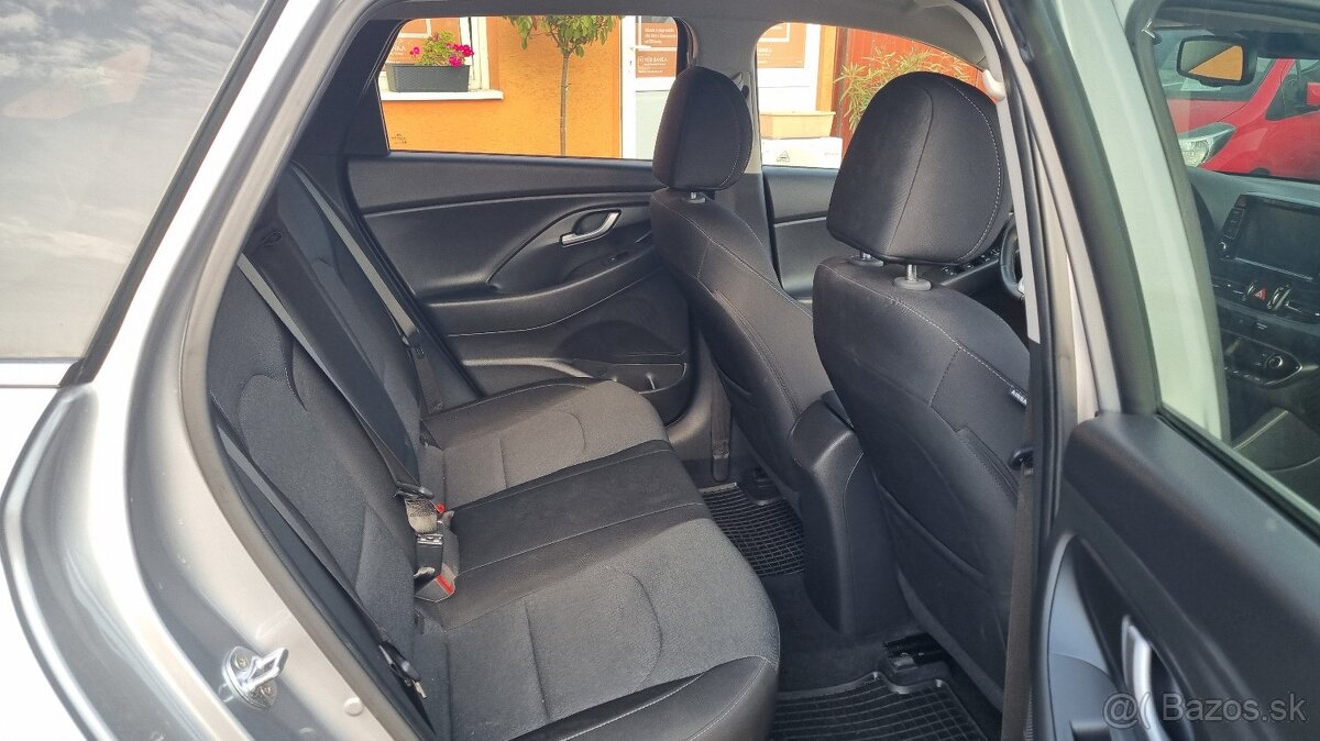 Hyundai i30 CW 1,5 TGDI Family, 117kw, AT/7 - 14