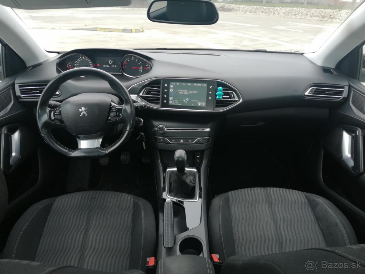 Peugeot 308 SW 1.2 e-THP - 14