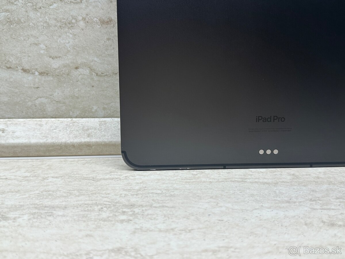iPad Pro 13 256GB Wi-Fi + Cellular Space Black, 100% batéria - 14