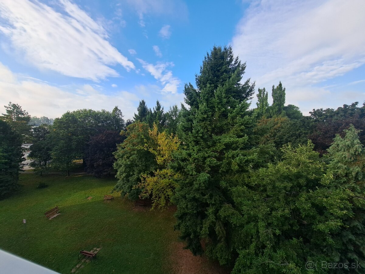 Predám 2-izbový zrekonštruovaný klimatizovaný byt - 14