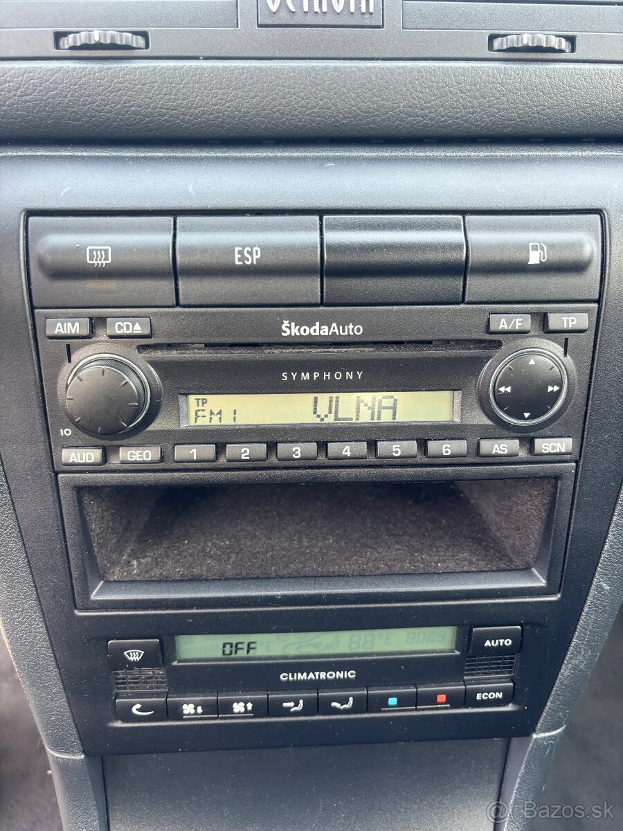 Škoda Octavia Combi 1.8 T TOUR - 14