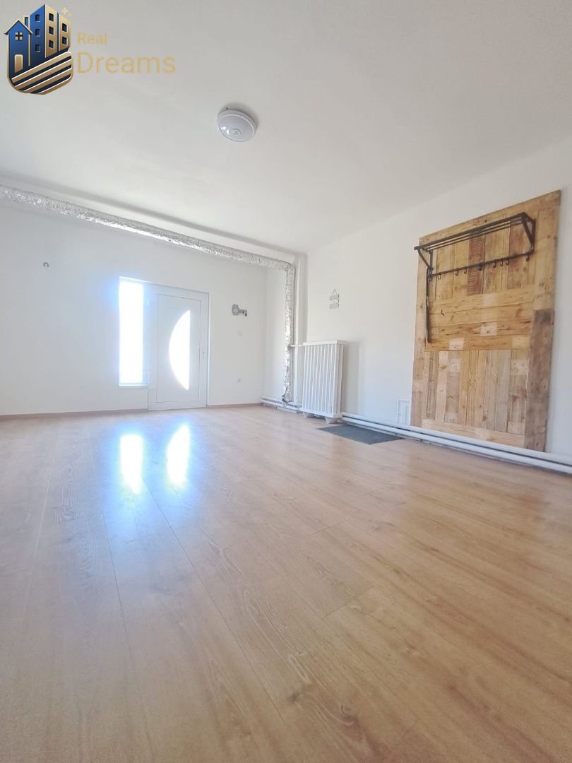 Exkluzívne na predaj 5 izbový rodinný dom - 14