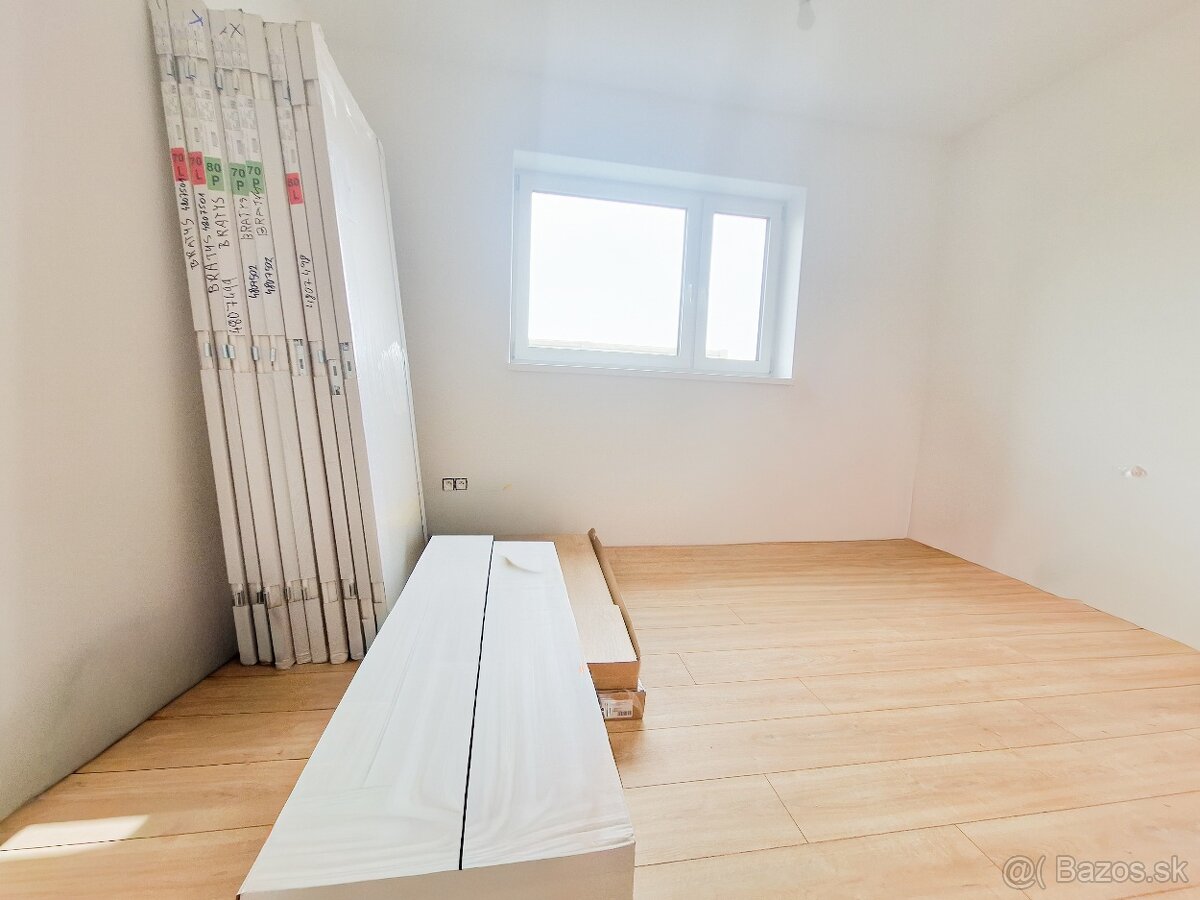 Hľadáme si suseda do dvojdomu v Báči - 14