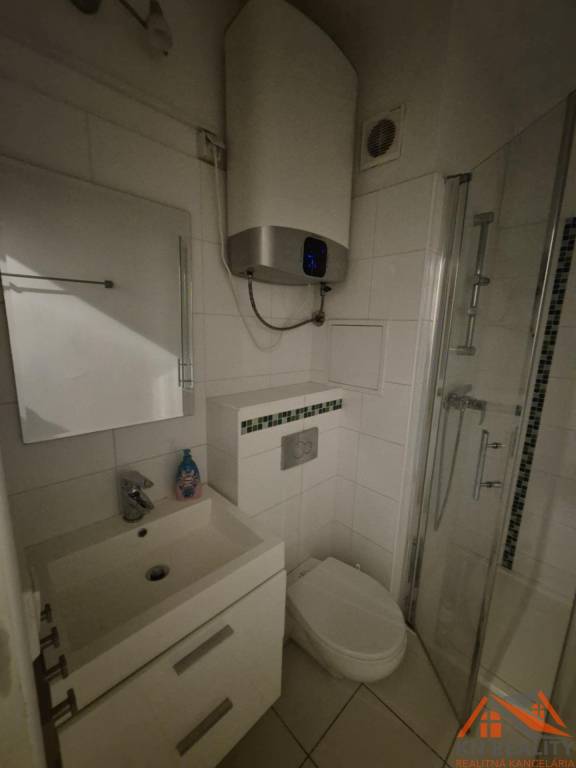 Na predaj garsónka po rekonštrukcii Komárno - 14