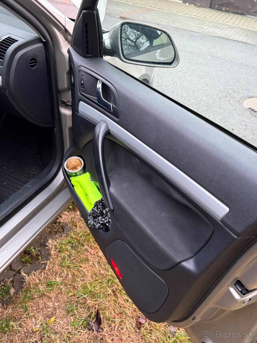 Predám škodu octavia Combi 2 - 14