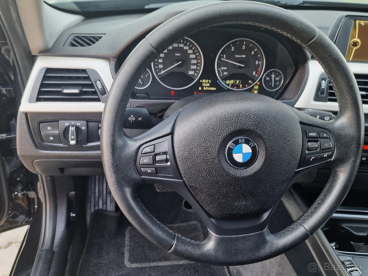 BMW Rad 3 320 xDrive AT8 135KW SR Plná servisná historia - 14