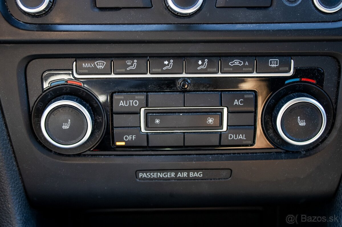 VW Golf Variant 2.0TDI Highline (2011) - 14