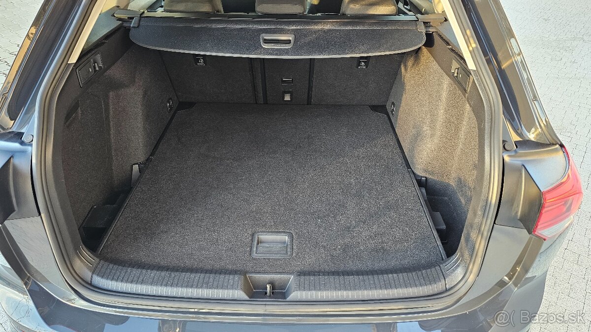 VW Golf Variant, 2.0 TDi, 110 kW, DSG 7, 07/ 2022, Vir. kokp - 14