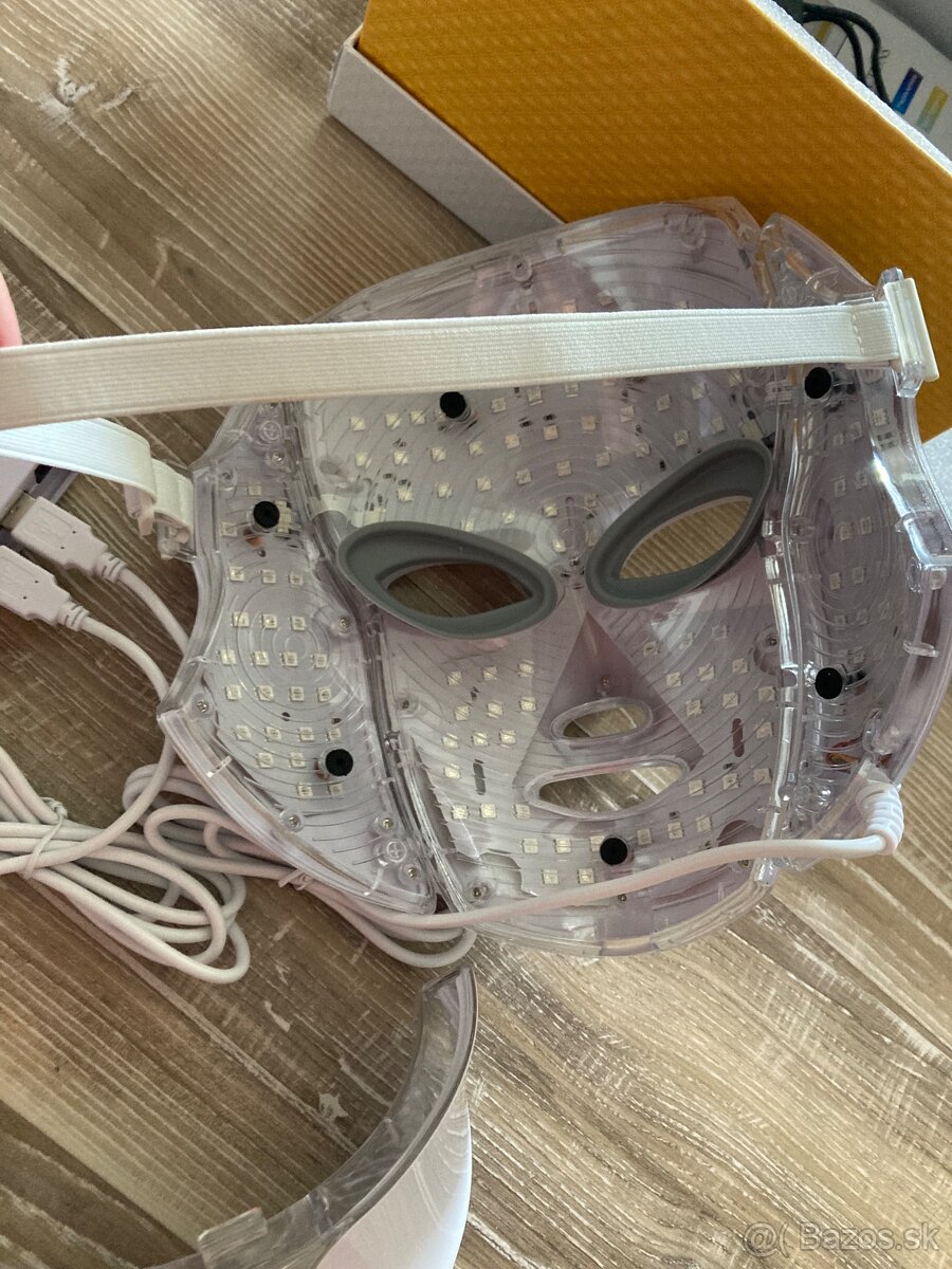 Ošetrujúca Led maska na tvár a krk/Nová - 14