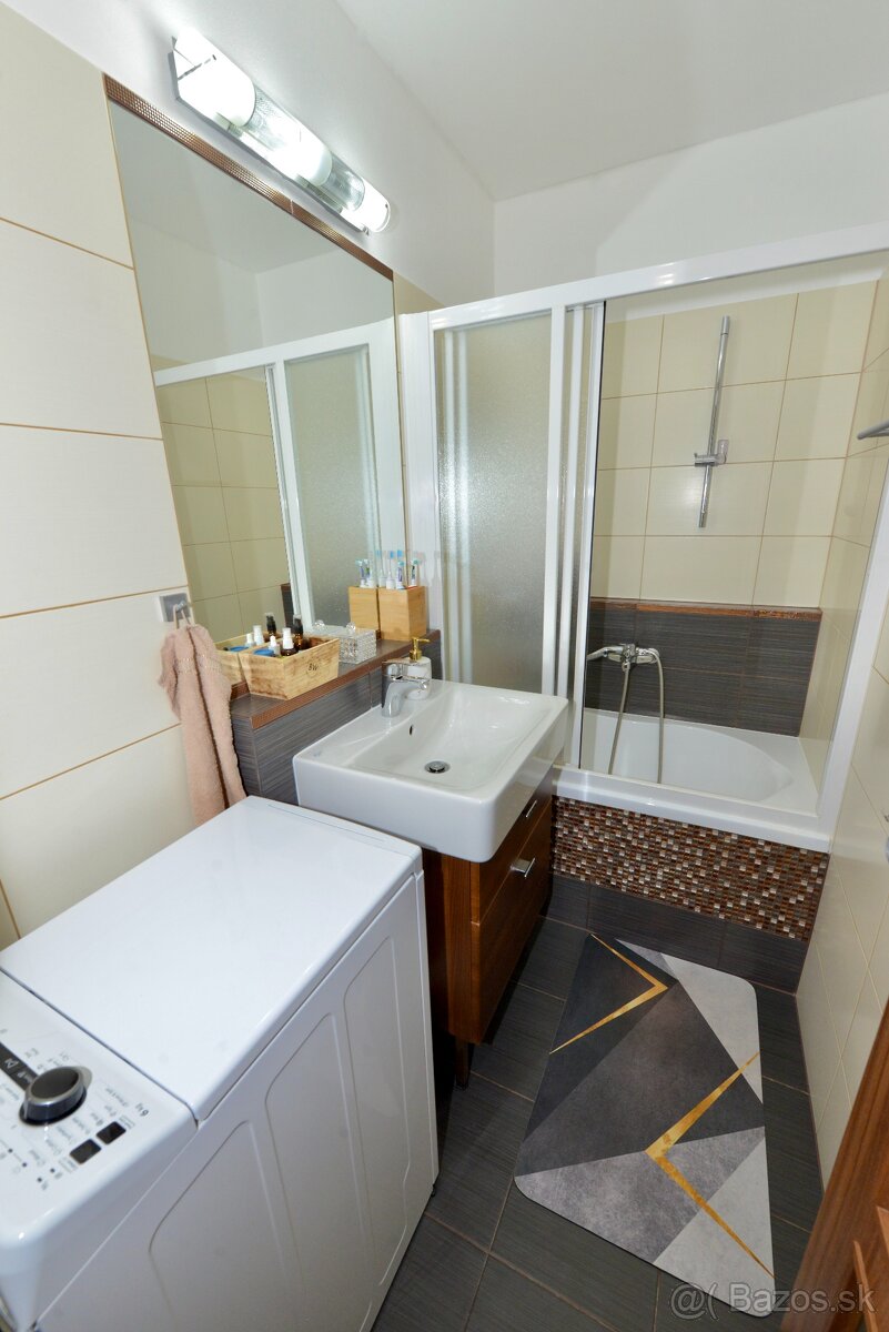 NA PREDAJ - 3-izbový byt, Sokolovská ulica - 14