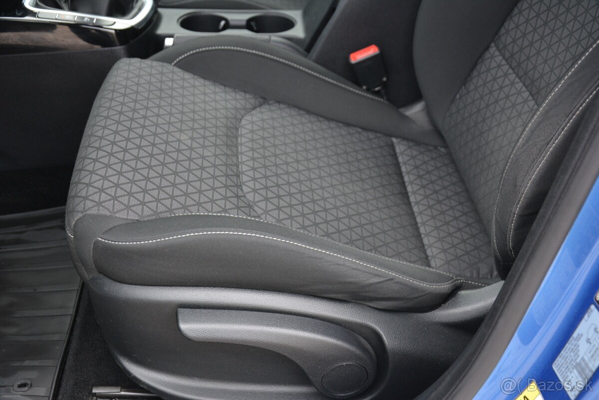 KIA Cee’d 1.60 CRDi, SR voz, 1. majiteľ, GOLD - 14