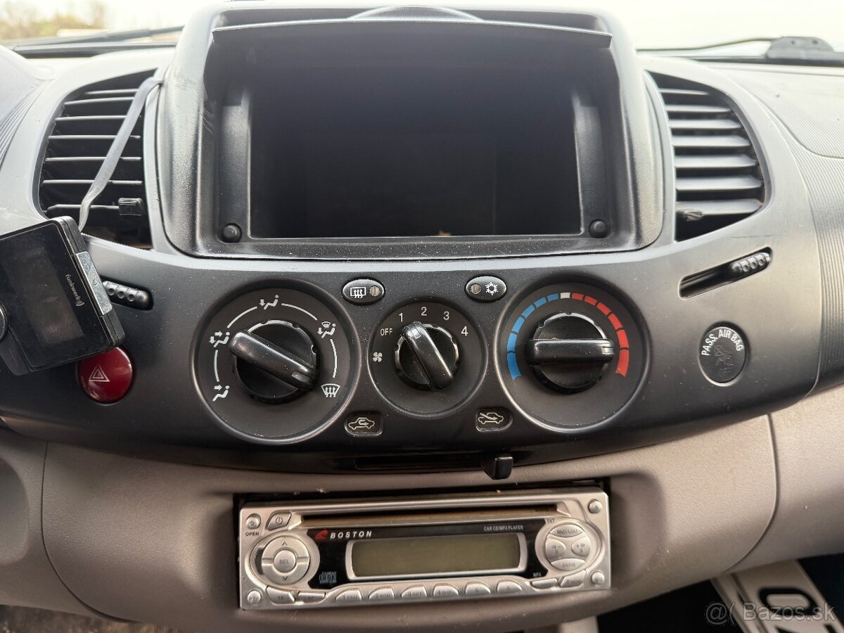 MITSUBISHI L200 2.5D 2009 4X4 + FUNKČNÁ UZÁVIERKA - 14