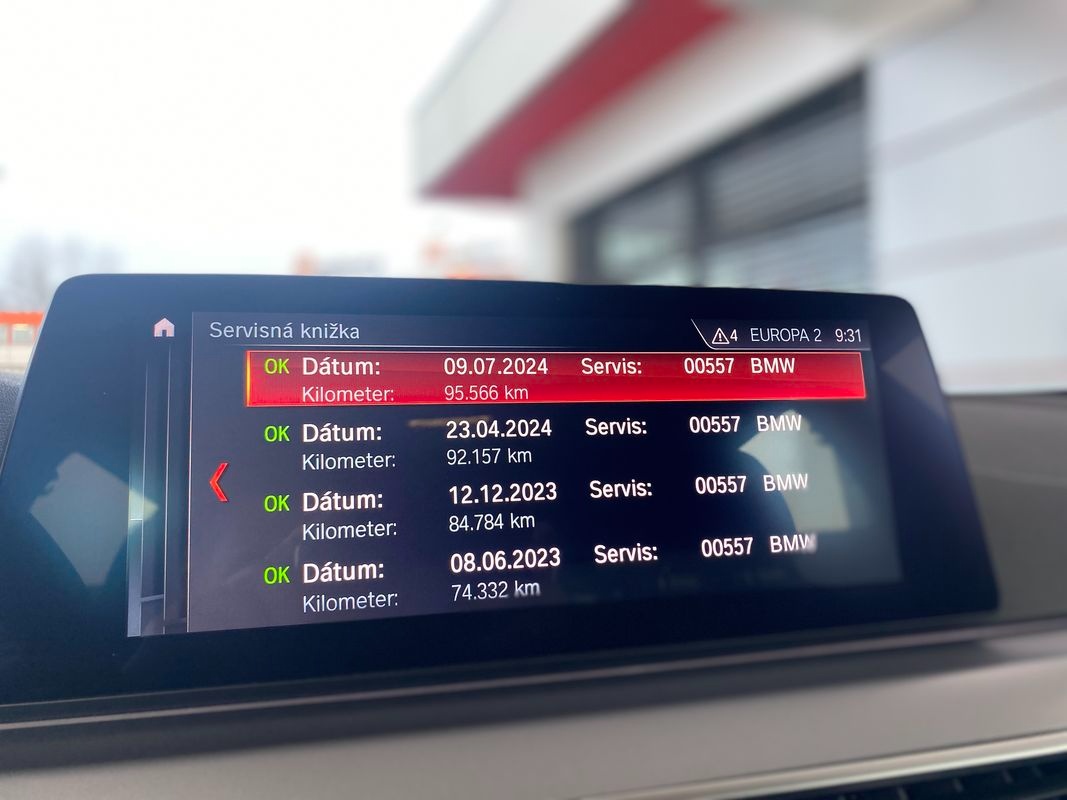 BMW 520D xDrive 140kW Touring AT/8 - 14