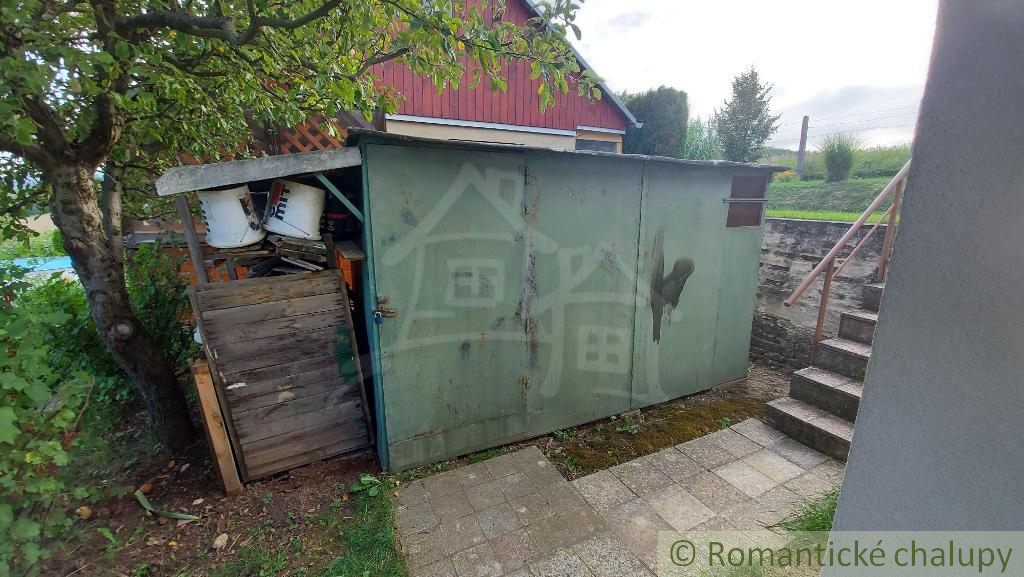 Chata s peknou, udržiavanou záhradou v ZO Opendáky, okr. S - 14