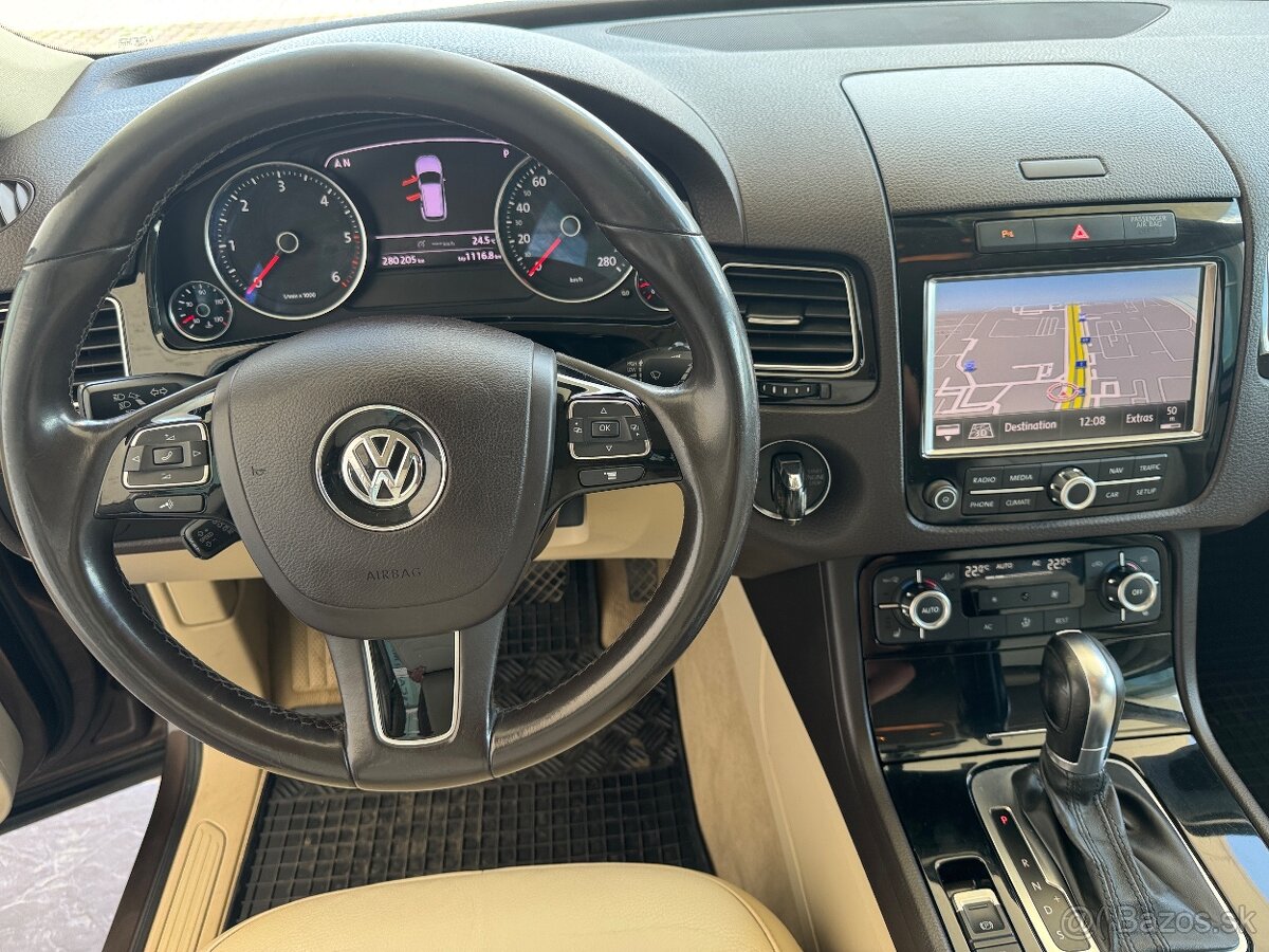 Volkswagen Touareg 3.0 TDI 4Motion - 14