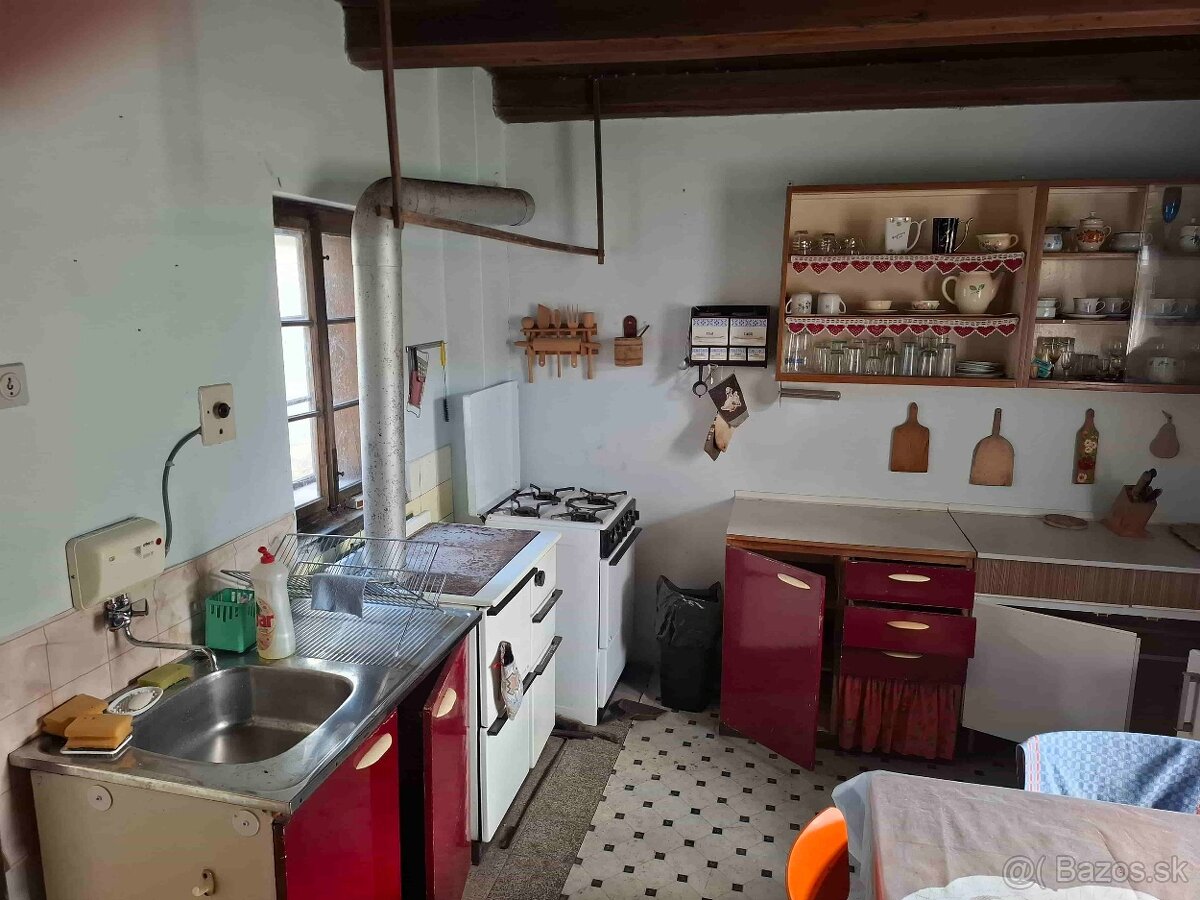 CHALUPA NA MYJAVSKÝCH KOPANICIACH - 14