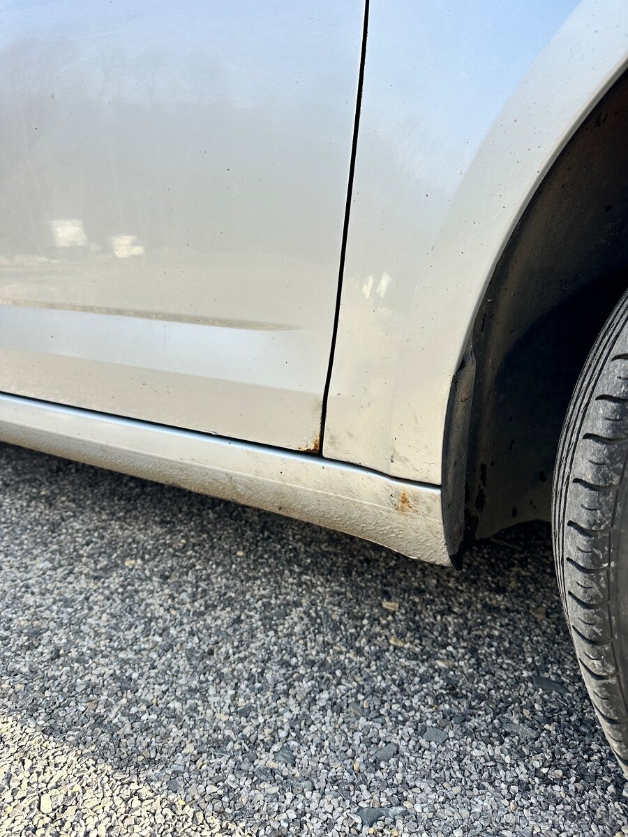 Škoda Octavia Combi 1.6 TDI 77 kW – Bi-Xenóny, Panoráma - 14