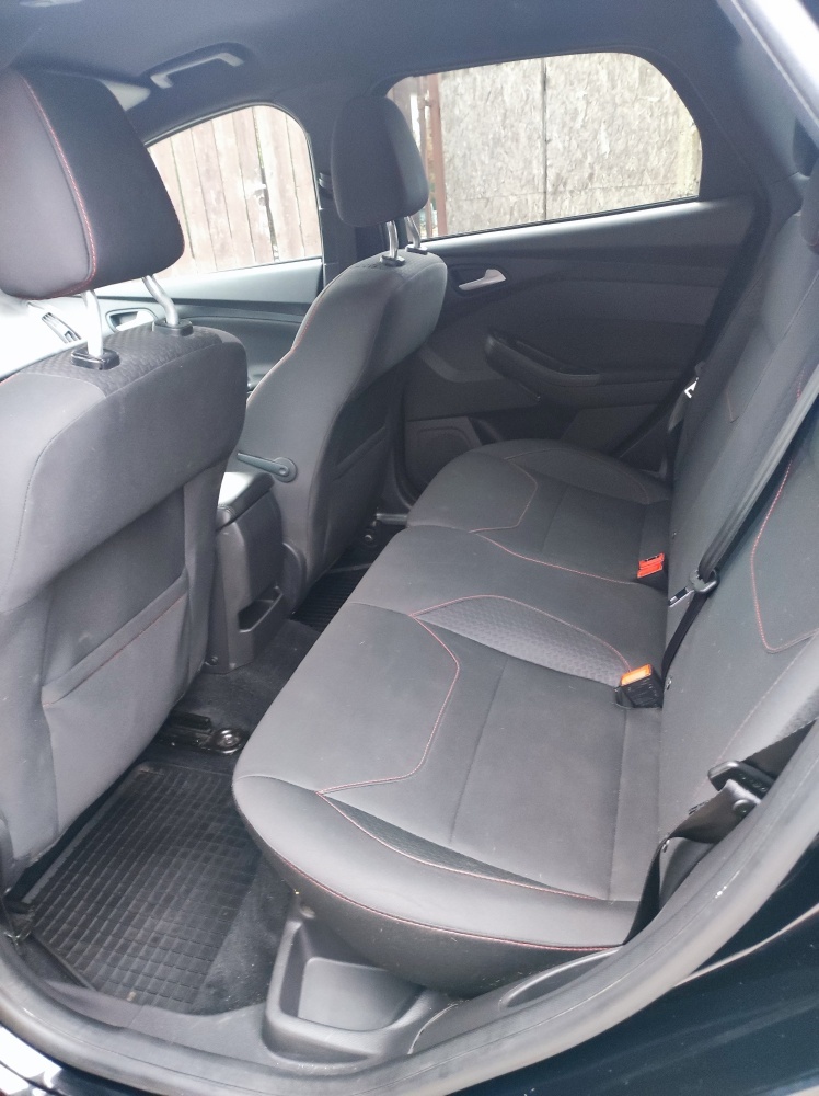 Ford Focus Kombi 1.5 TDCi ST Line - 14