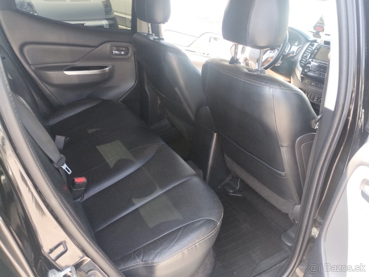 Mitsubishi L 200 2.4 DI-D MIVEC Double Cab Black Editio - 14