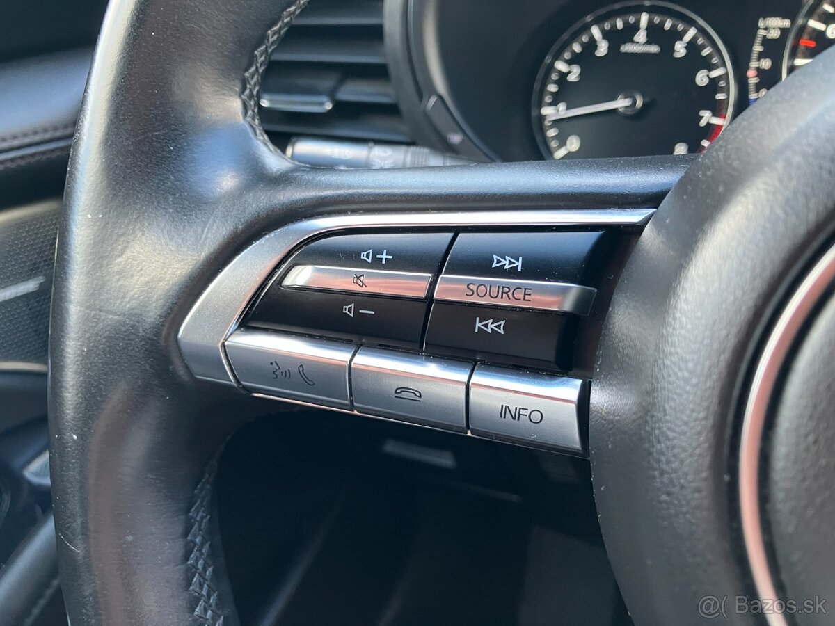 Mazda 3 2.0 Skyactiv 90 kW G122 Plus A/T6 - 14