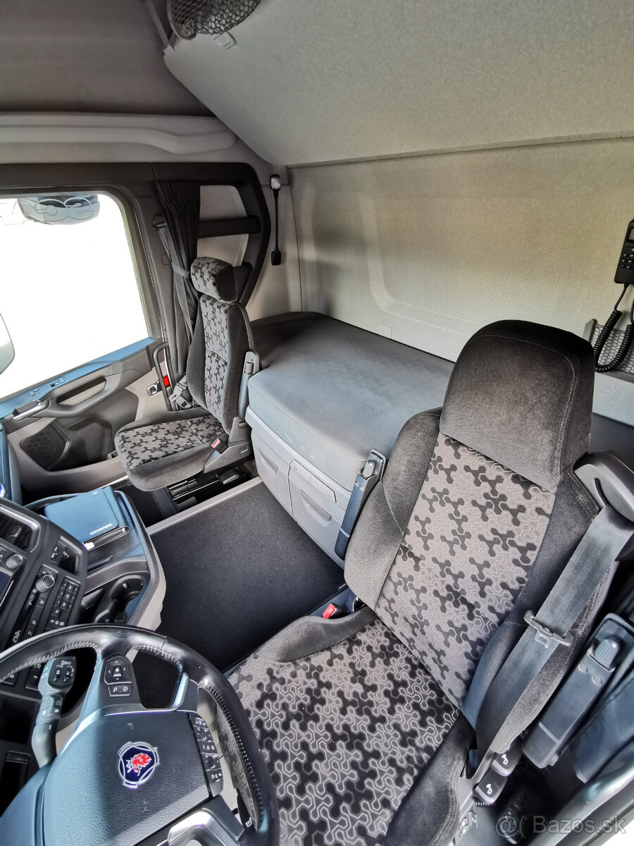 Prodám tahač návěsů SCANIA R450 EURO 6 E jednnokruhová hydr. - 14