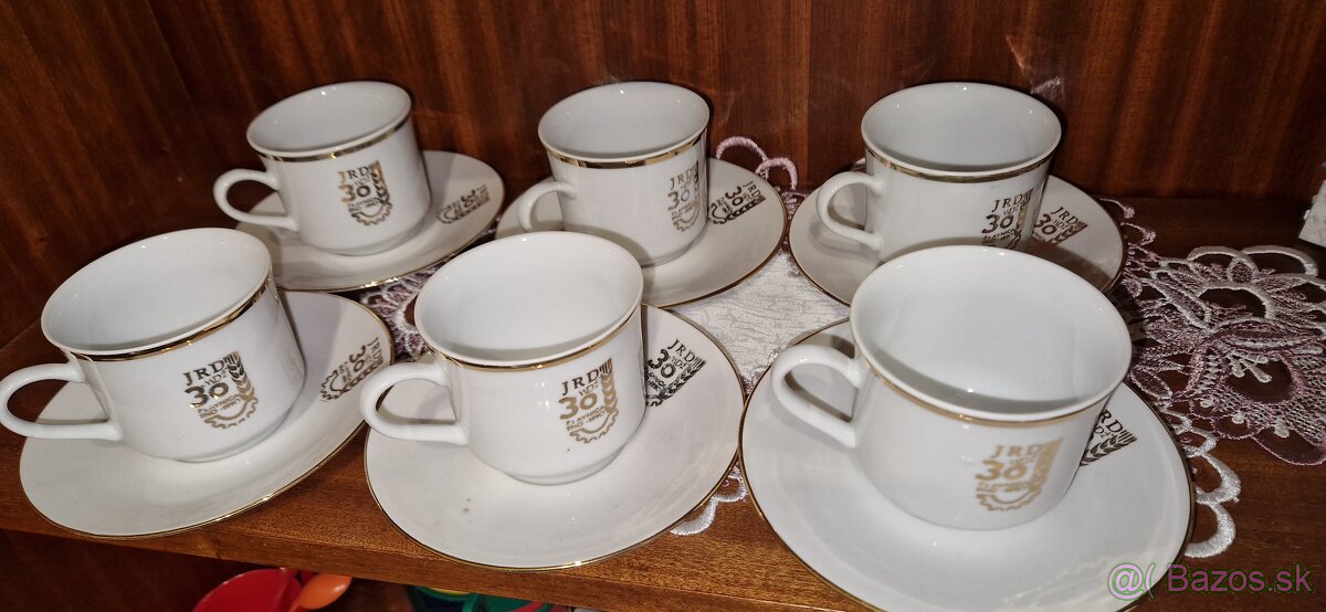 Retro porcelán, šálky, sošky... - 14