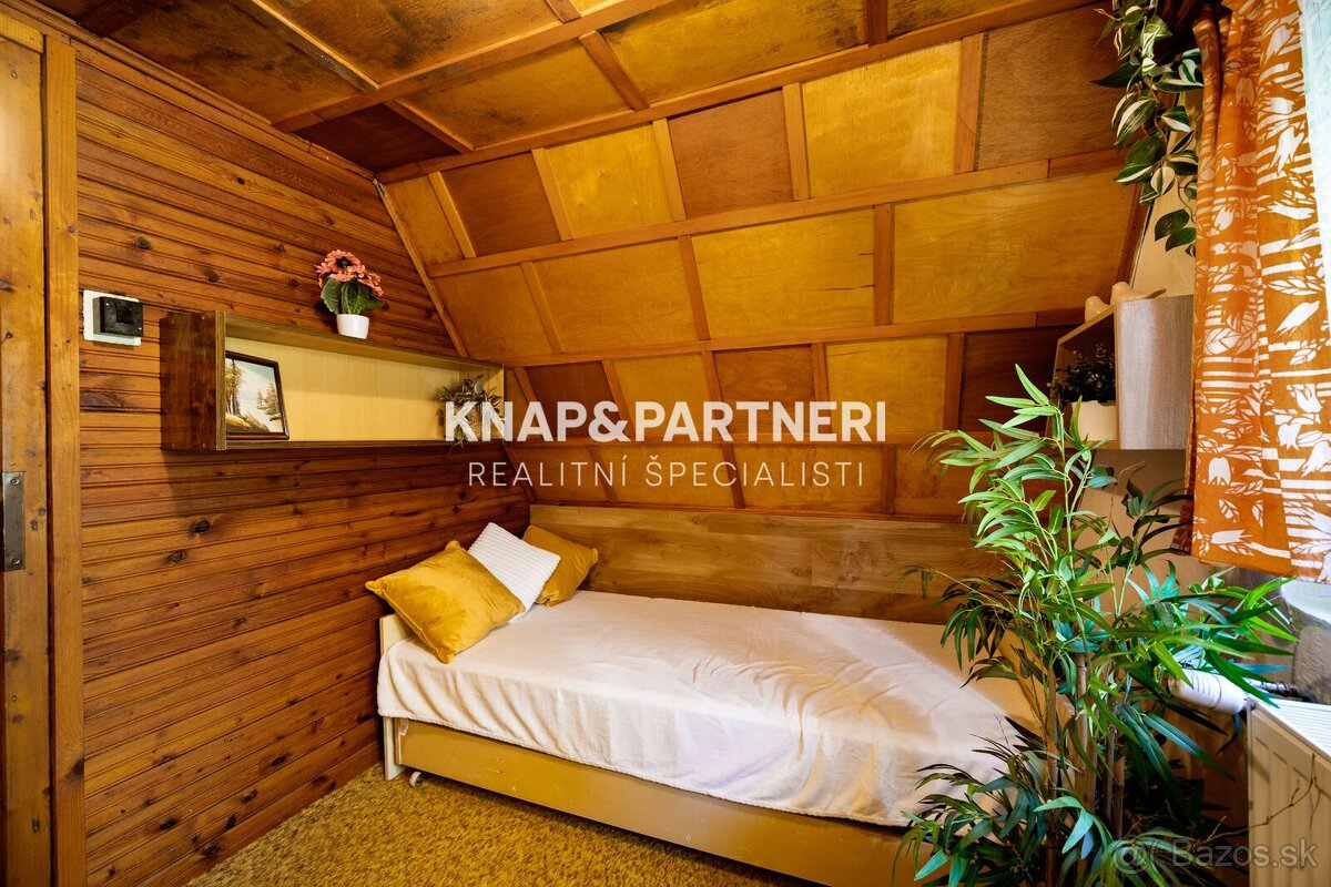 CHATA S POZEMKOM 713m2 A MOŽNOSŤOU STAVBY DOMU, STARÁ LESNÁ - 14
