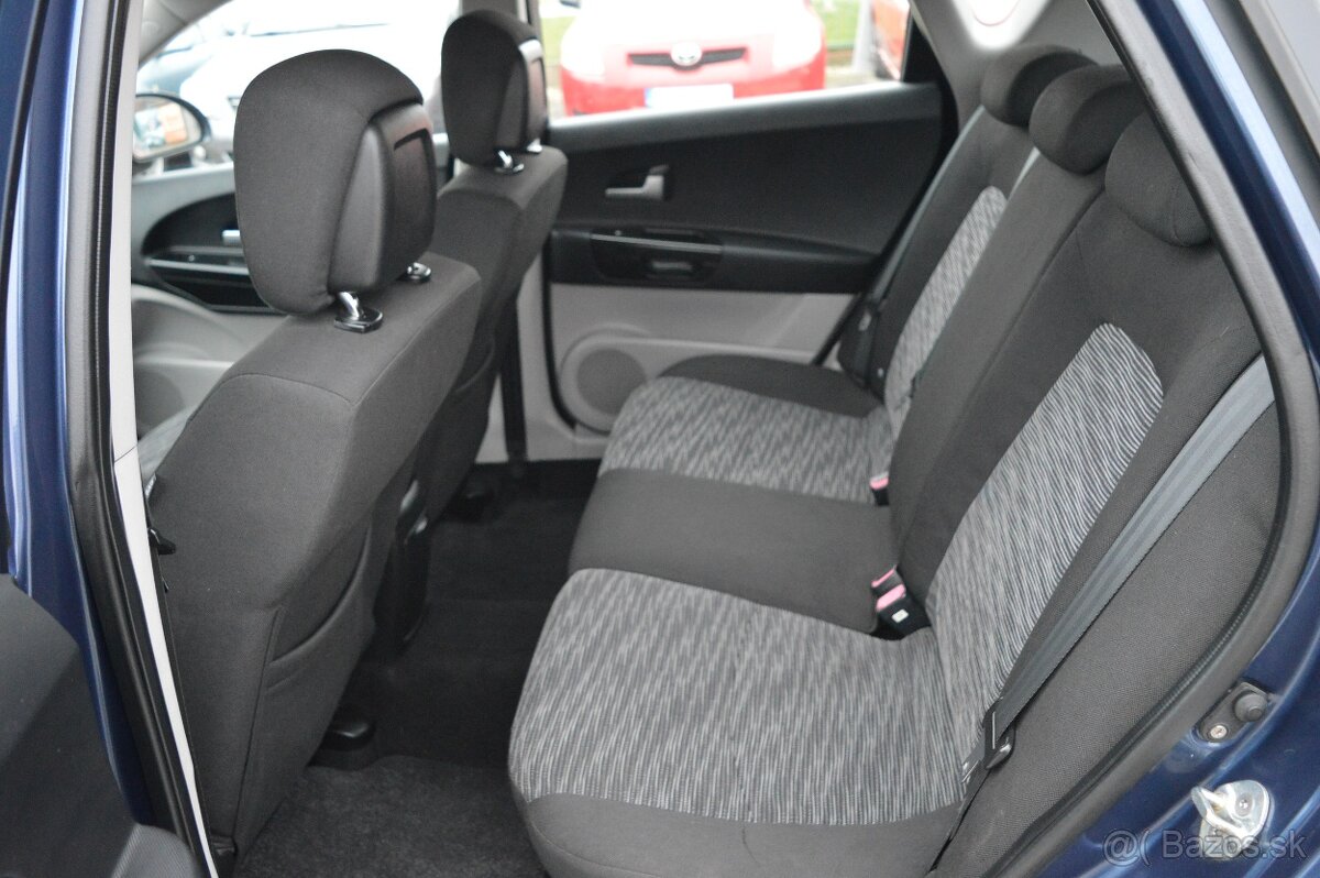 Kia Ceed 1,6CRDi 85kW EX Slovenské STK 6/2027 klíma - 14