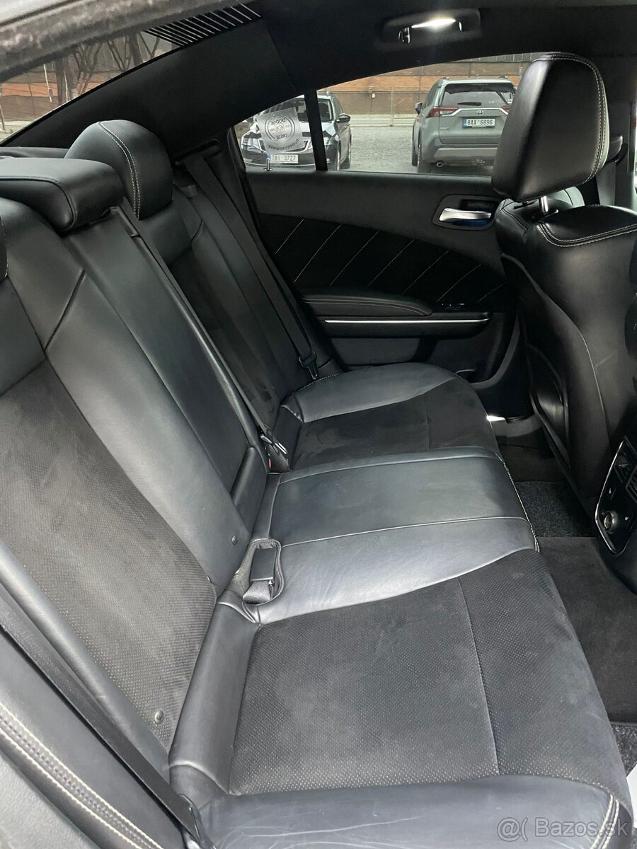 Dodge Charger SRT8 - 14