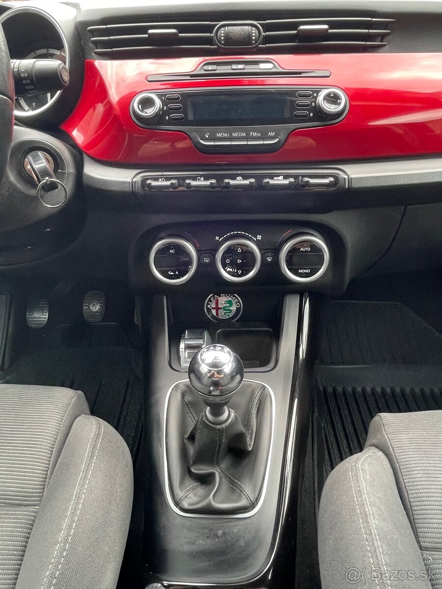 Alfa Romeo Giulietta + ťažné - 14