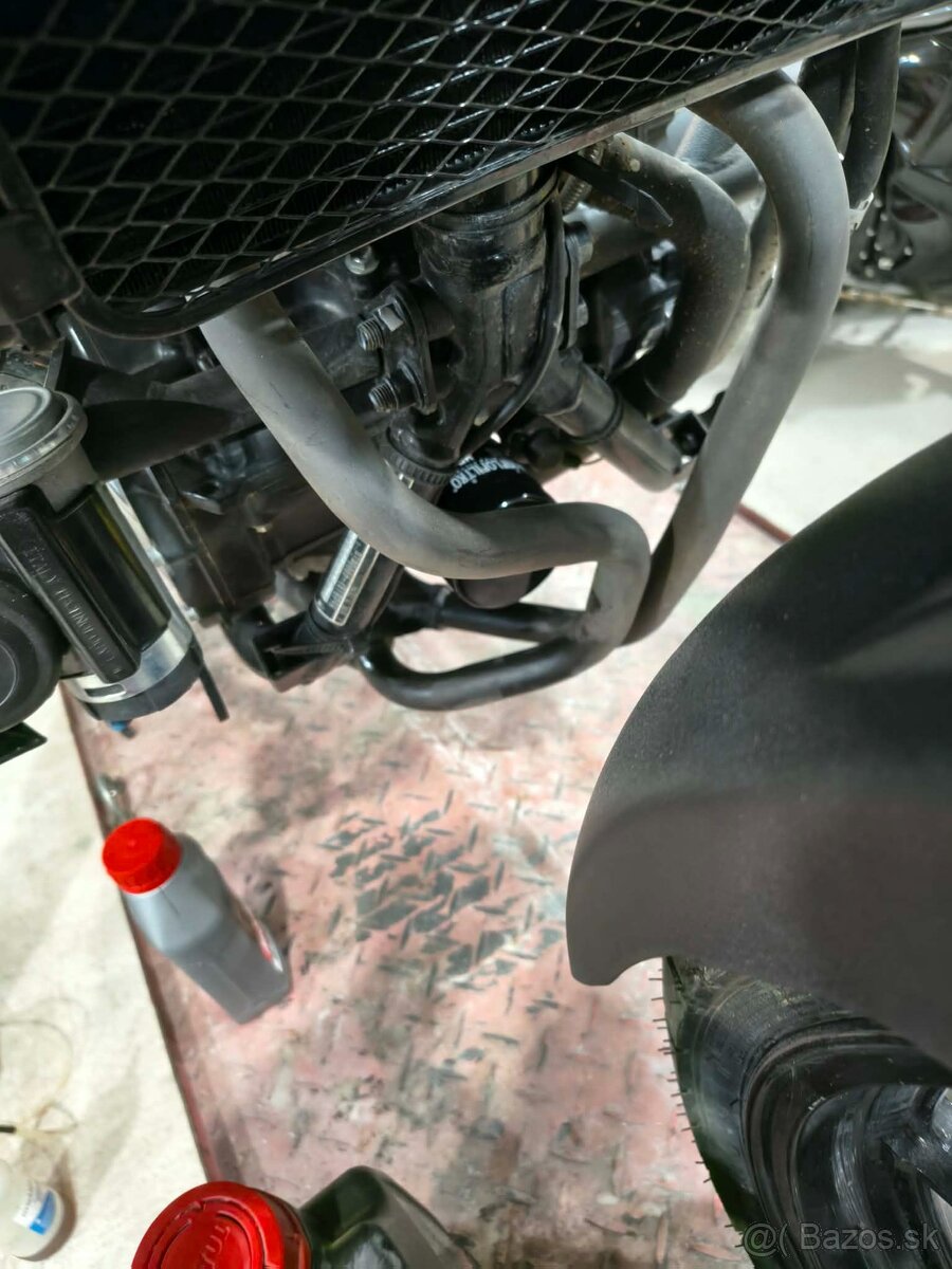 Suzuki V-strom DL250 - 14