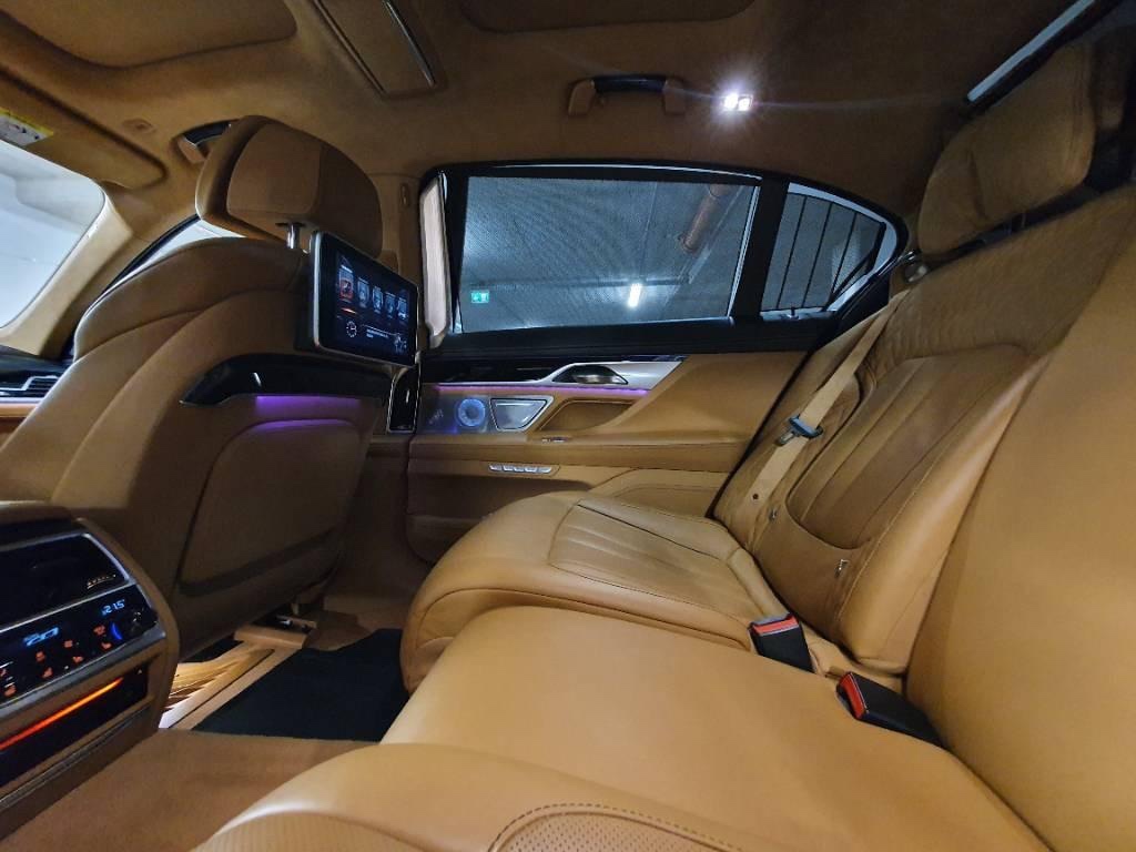 🔥 BMW 750Li xDrive INDIVIDUAL V8 MAX VÝBAVA 🔥 - 14