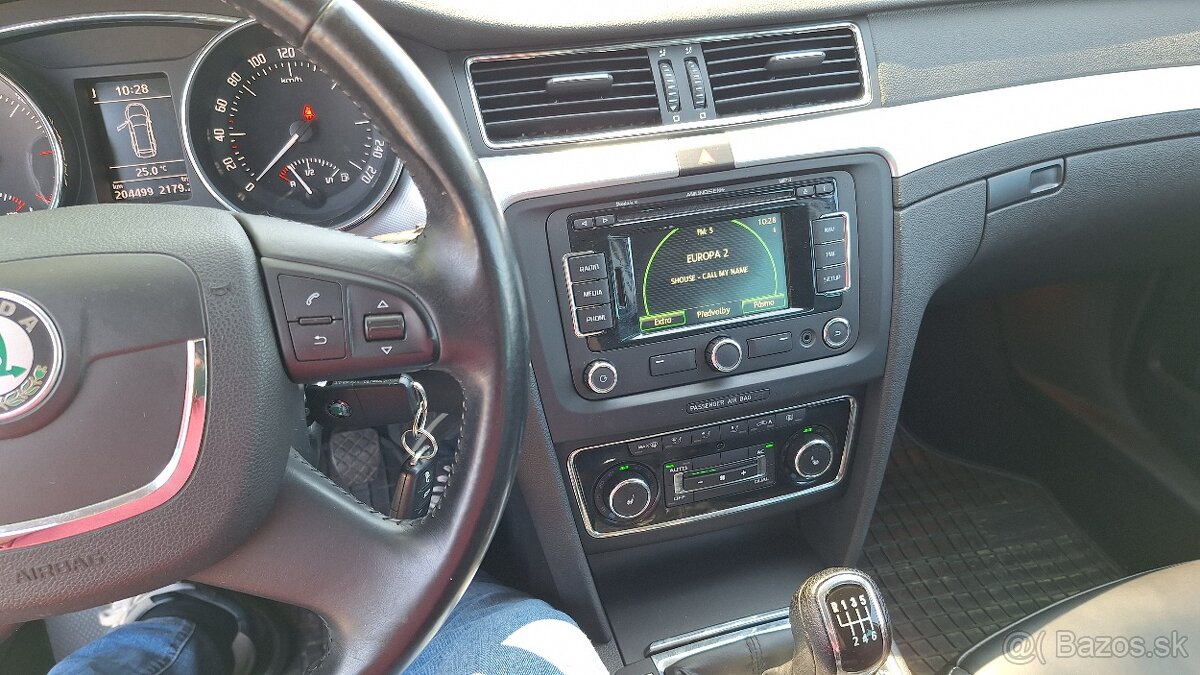 ŠKODA SUPERB COMBI 2.0 TDI - 14