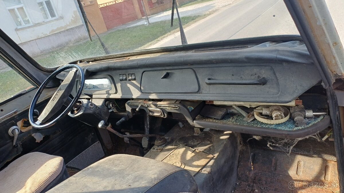 Škoda 1203 zo šiltom - 14