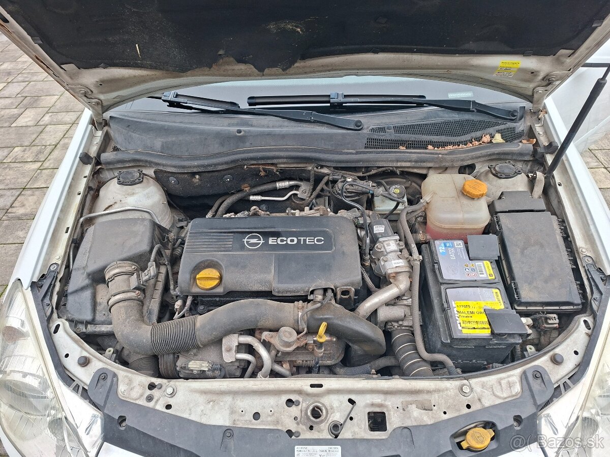 Predám Opel Astra Caravan - 14