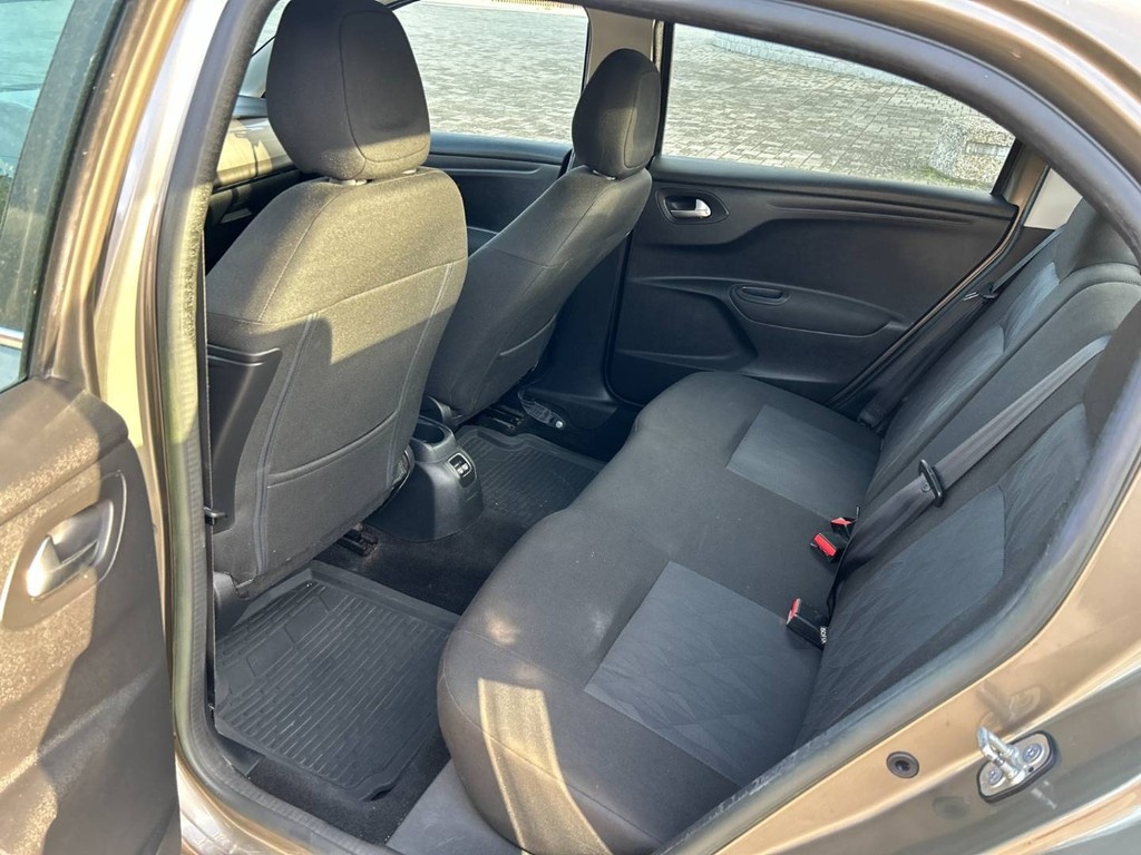 Citroën C-Elysée 2014 VTi 72 PureTech Attraction 128 tis.km - 14