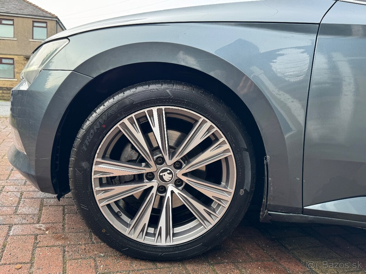 Škoda Superb 2018 2.0tdi 110kw Dsg - 14