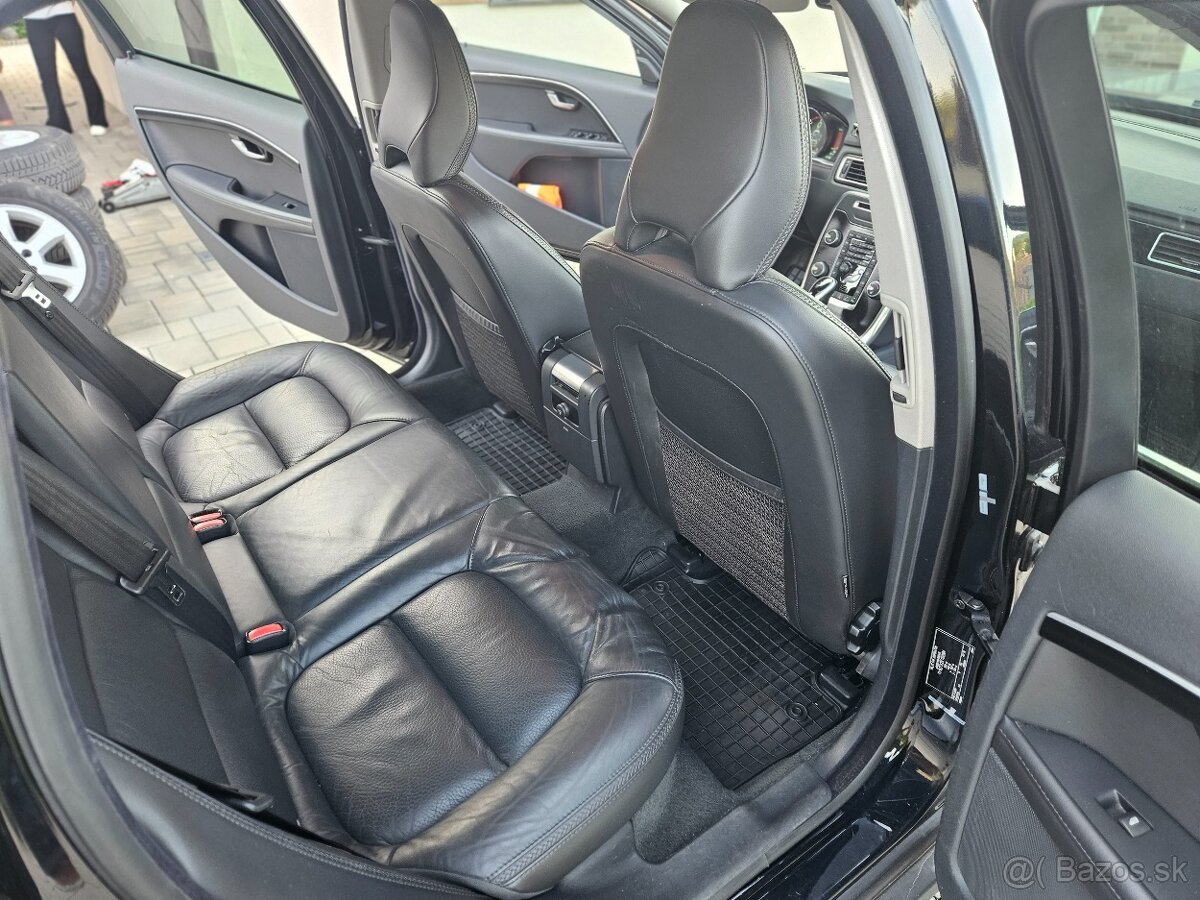 Volvo XC70 XC 70 D4 2.0L Drive-E Summum Geartronic - 14