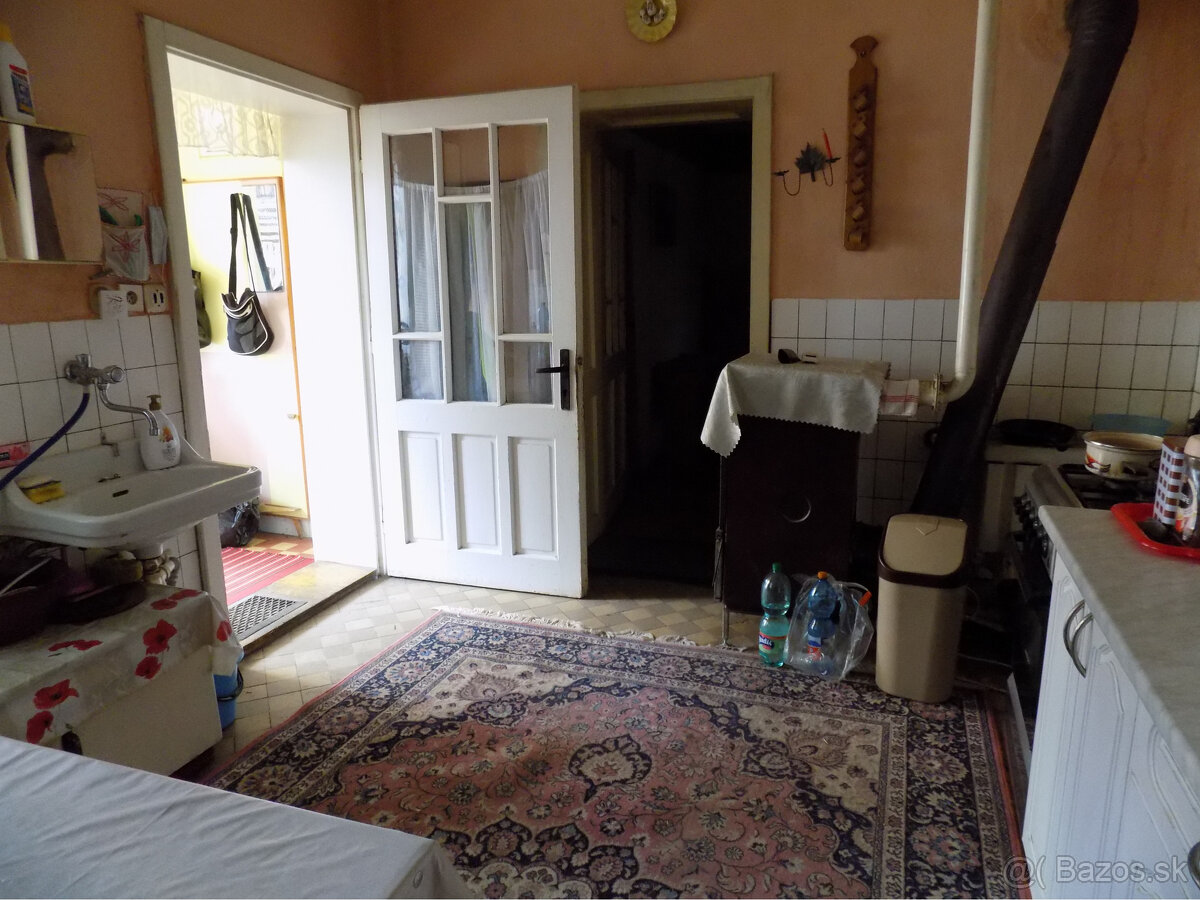 Tehlový 3 izb. dom v obľúbenej vinohradnickej obci Strekov p - 14