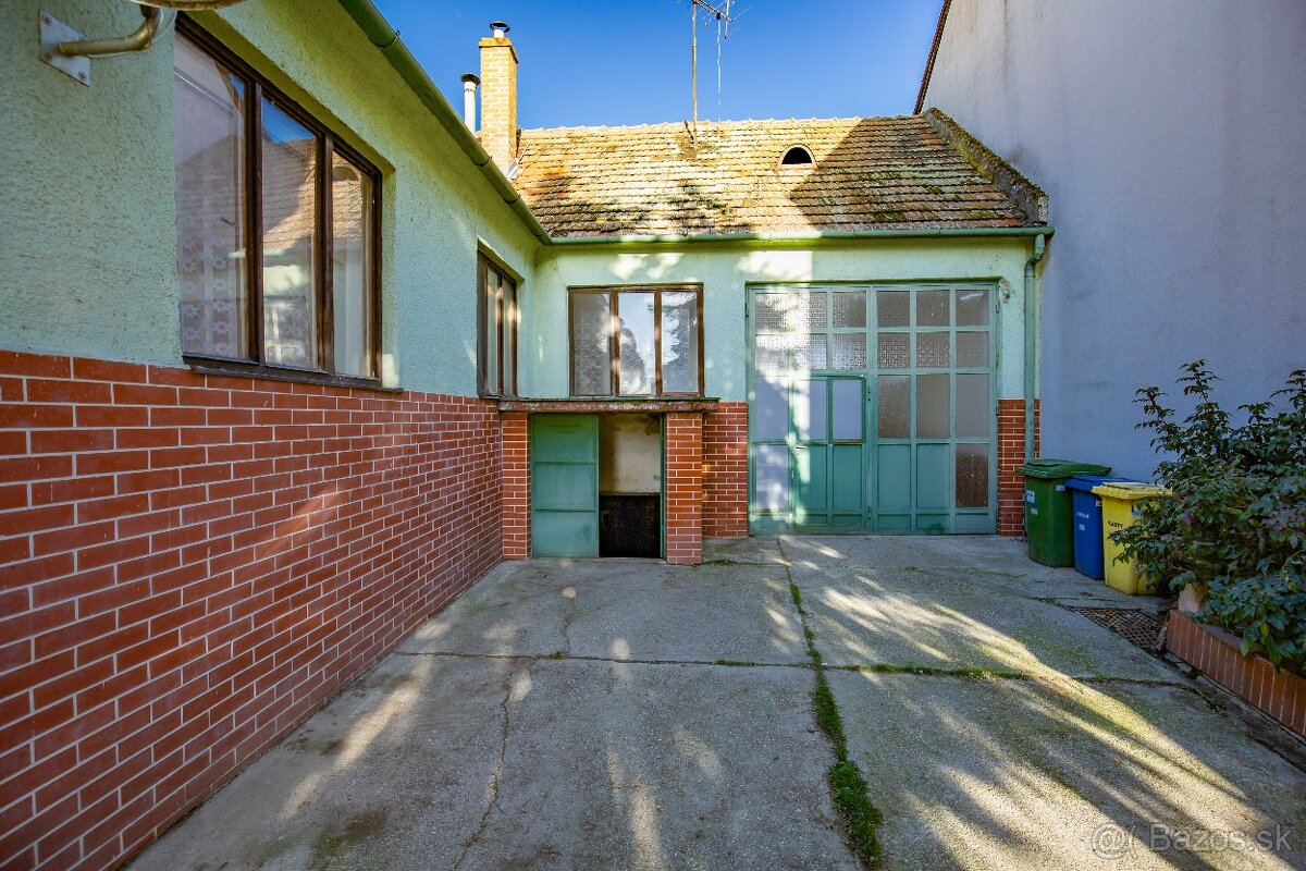 Väčší 5-izbový RD v obci ŠENKVICE, pozemok 824 m2 - 14